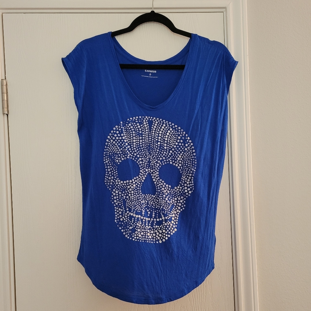 Skull shirt Express brand ladies Medium